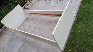 Eenpersoonsbed beschikbaar voor biedingen