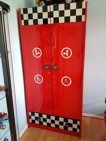 slaapkamer thema race  beschikbaar voor biedingen