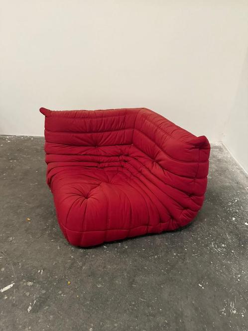 Ligne Roset Togo hoekelement rood, Antiek en Kunst, Antiek | Meubels | Stoelen en Sofa's, Ophalen