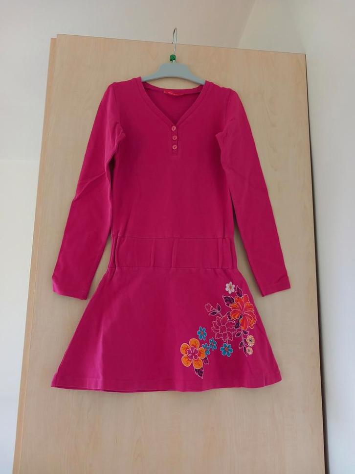 Donkerroze kleedje met bloemen maat 122/128, als nieuw, Kinderen en Baby's, Kinderkleding | Maat 128, Zo goed als nieuw, Meisje