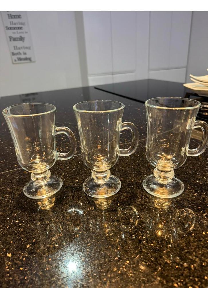 21 glazen latte/Irish coffee kopjes – €1 per stuk, Verzamelen, Glas en Drinkglazen, Zo goed als nieuw, Ophalen