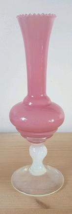 Vintage roze opaline vaasje 20cm, Ophalen of Verzenden