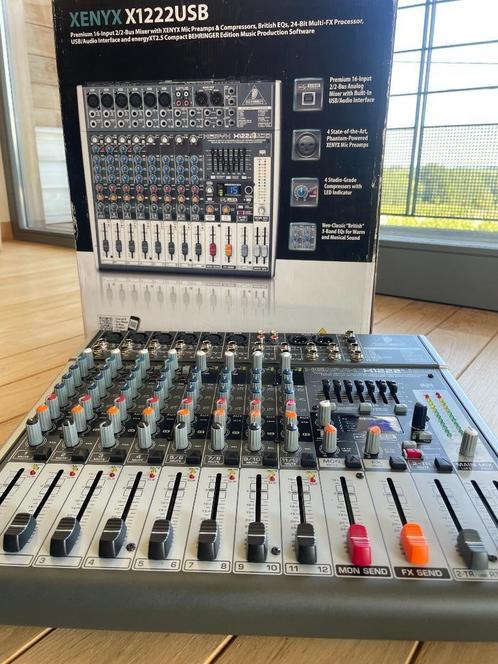 Table de mixage Behringer Xenyx X1222USB, Muziek en Instrumenten, Mengpanelen, Zo goed als nieuw, 10 tot 20 kanalen, Microfooningang