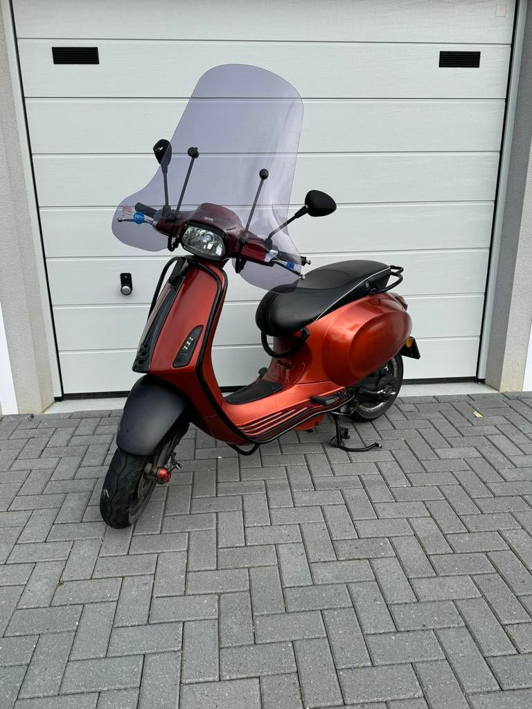 Vespa sprint 50cc 4t snor (nl plaat), Fietsen en Brommers, Scooters | Vespa, Ophalen, Zo goed als nieuw