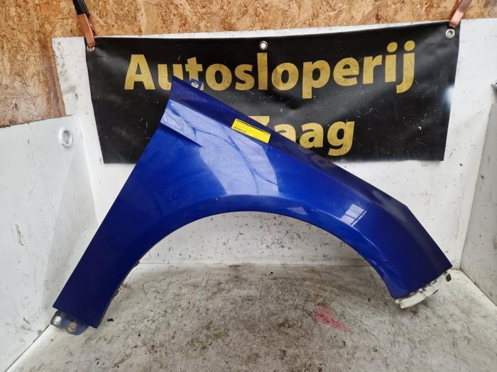 Aile avant droite d'un Ford Focus, Autos : Pièces & Accessoires, Carrosserie & Tôlerie, Ford, Utilisé, 3 mois de garantie, Enlèvement ou Envoi