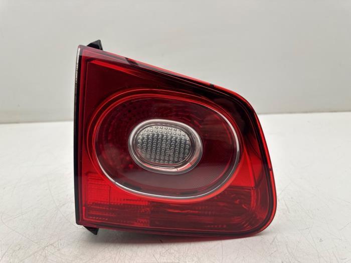 Feu arrière gauche d'un Volkswagen Tiguan, Autos : Pièces & Accessoires, Éclairage, Volkswagen, Utilisé, 3 mois de garantie, Enlèvement ou Envoi
