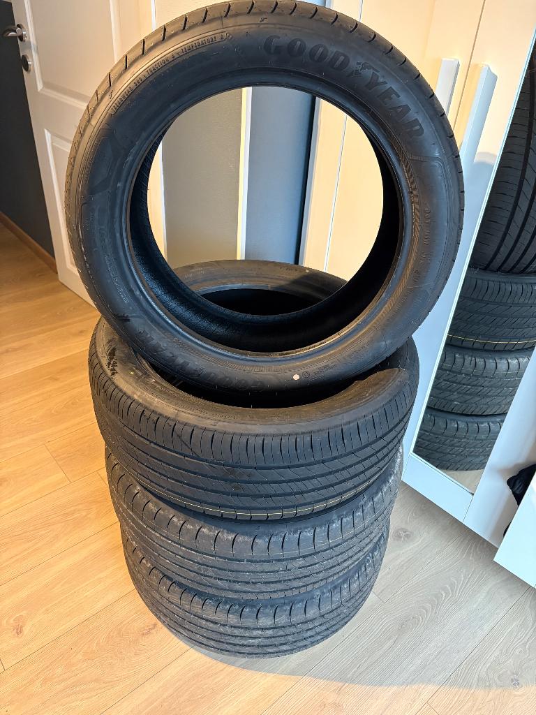 4 pneus été Goodyear neufs 205/50 R17 93V XL DOT 44/25, Neuf, Pneus été, 205 mm, Enlèvement