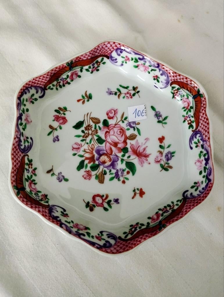 Petit plat MOTTAHEDEH VISTA ALEGRE diamètre 12 cm, Antiquités & Art, Enlèvement