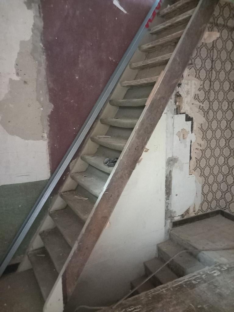 Escalier raide, Enlèvement, Utilisé, Escalier, 2 à 4 mètres