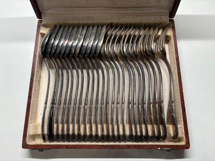 24-delige verzilverde bestekset - Louis XV Rocaille-stijl, Antiek en Kunst, Antiek | Bestek, Ophalen