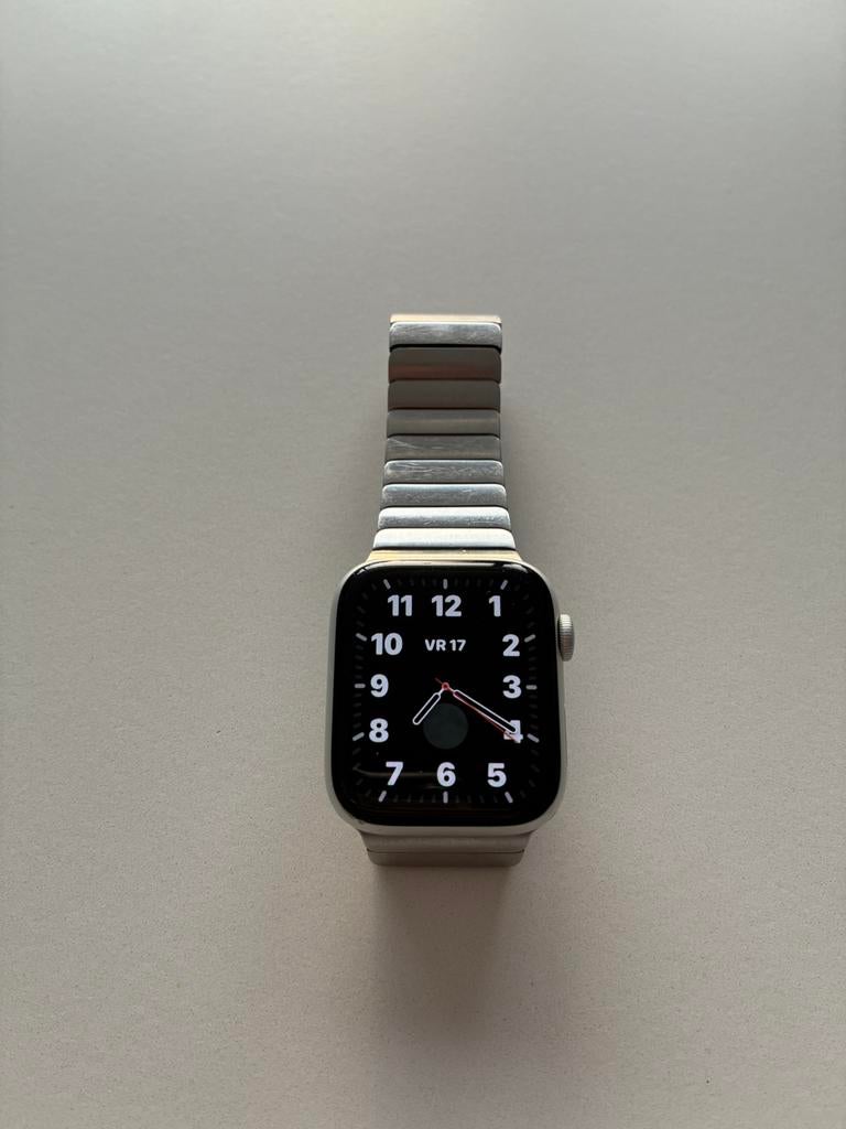 Apple iwatch series 4, Bijoux, Sacs & Beauté, Montres connectées, Comme neuf, Enlèvement