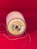 Houten klos met garen roze. DE LANNOY, Ophalen of Verzenden