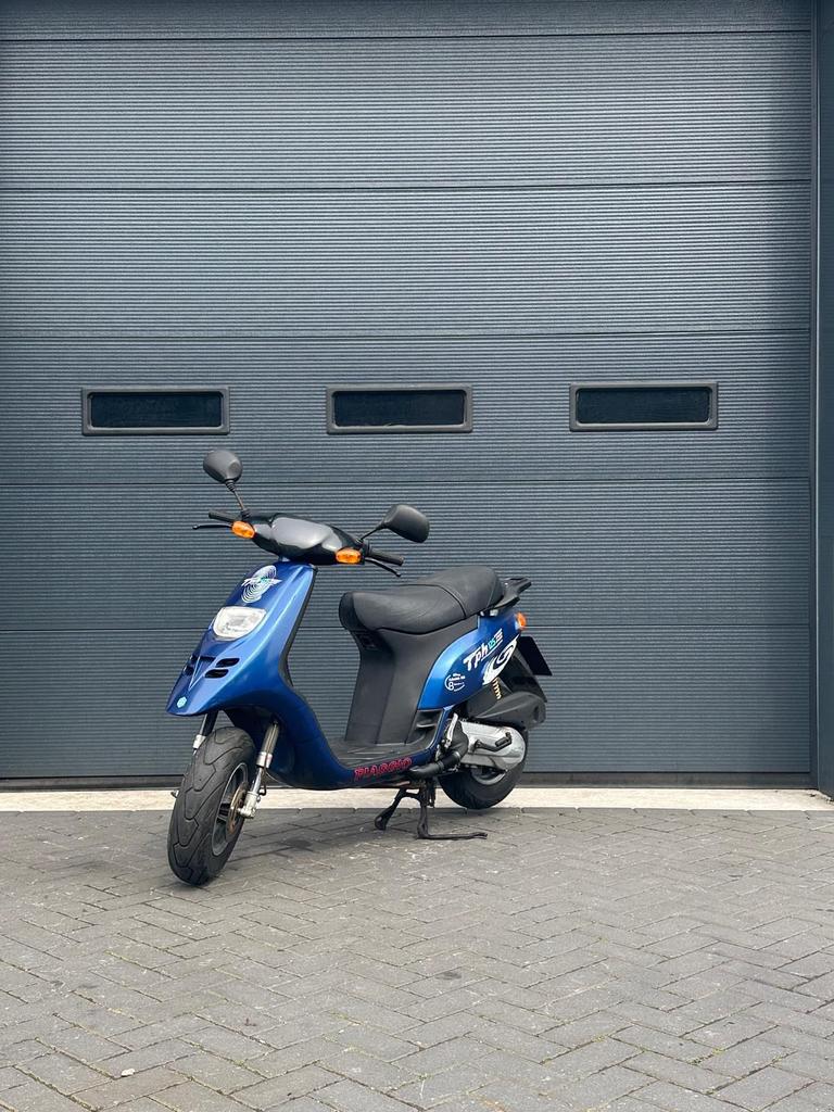 Piaggio typhoon 125cc 2takt Duits, Ophalen, Zo goed als nieuw