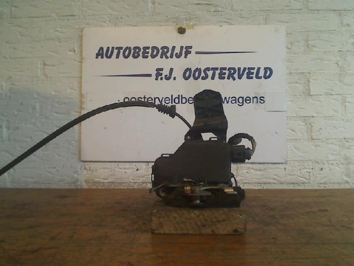 Serrure portière cylindre droit d'un Volkswagen Golf, Autos : Pièces & Accessoires, Carrosserie & Tôlerie, Volkswagen, Utilisé