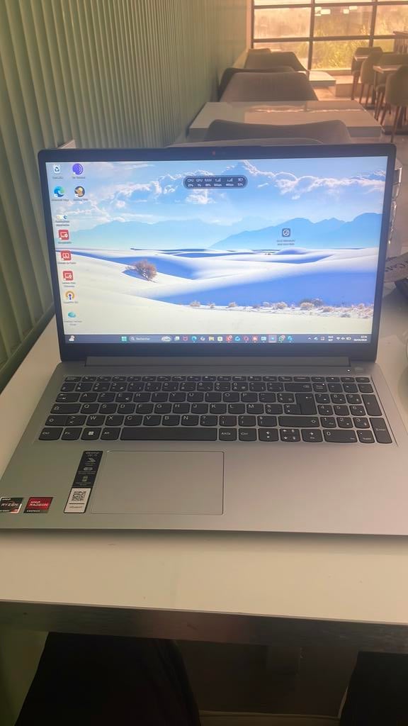 Lenovo ideapad3  laptop, Computers en Software, Ophalen of Verzenden, Zo goed als nieuw