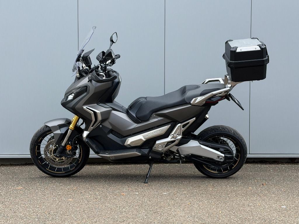 Honda X-ADV/Boîtier supérieur / Sans clé / 2018 - 14800 km, Permis Moto A, Scooter, Entreprise, Plus de 35 kW