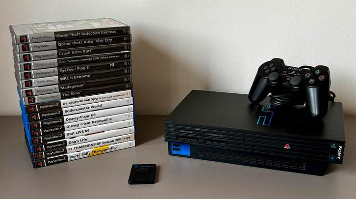 Sony Playstation 2 + 15 games!, Games en Spelcomputers, Spelcomputers | Sony PlayStation 2, Zo goed als nieuw, Phat, Zwart, Met 1 controller
