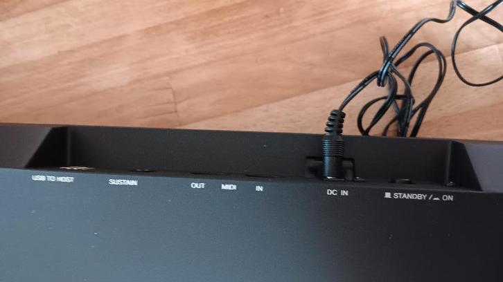 Claviers. Casio CTK 240 et Yamaha KX61, Musique & Instruments, Claviers, Comme neuf, 61 touches, Yamaha, Enlèvement ou Envoi