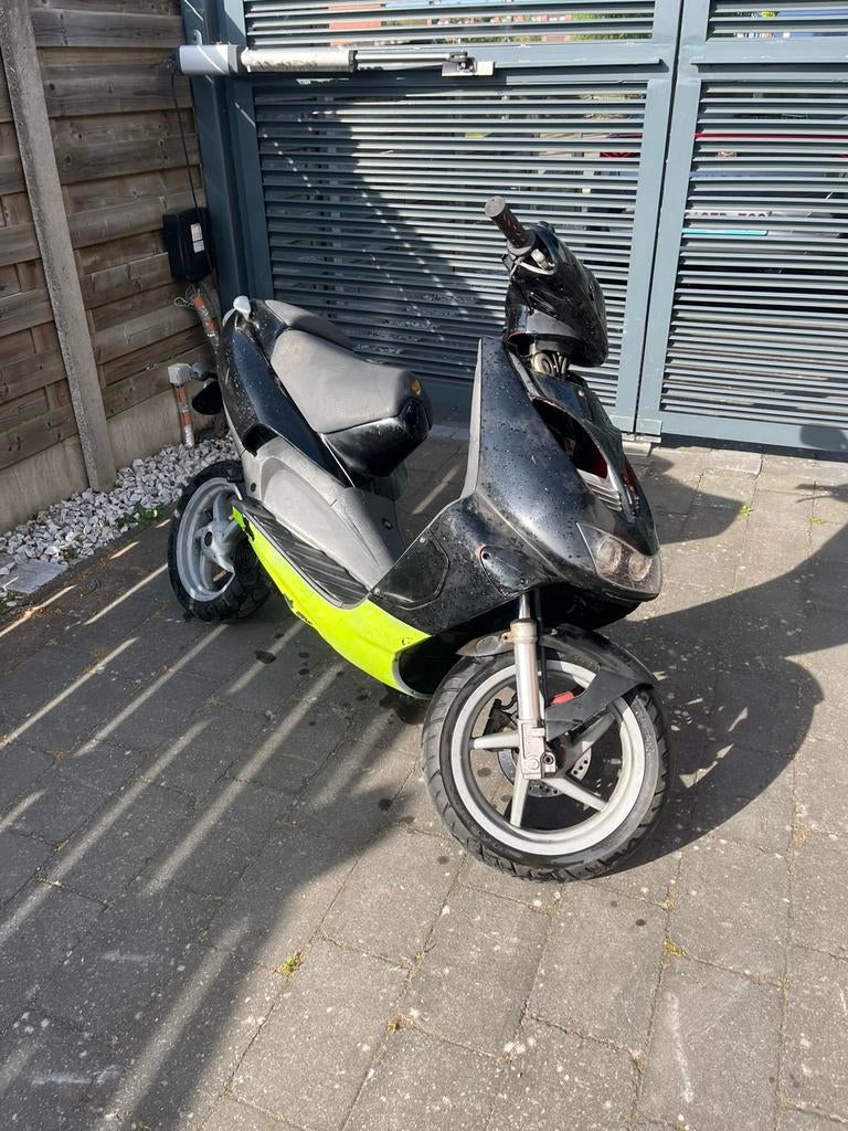 a klasse Aprillia sr 50 project, Vélos & Vélomoteurs, Scooters | Aprilia, SR 50, Enlèvement