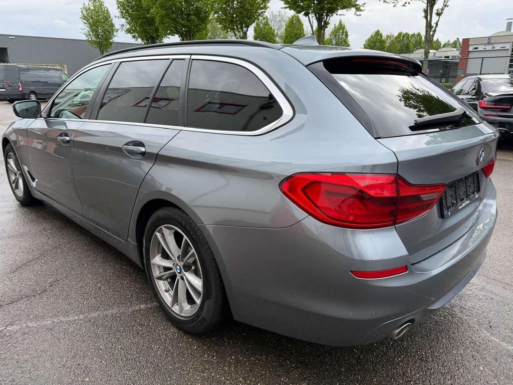 BMW 5 Serie 518 dA Touring Pano dak/Carplay/Leder/Camera, Autos, Argent ou Gris, Entreprise, Noir, 5 portes