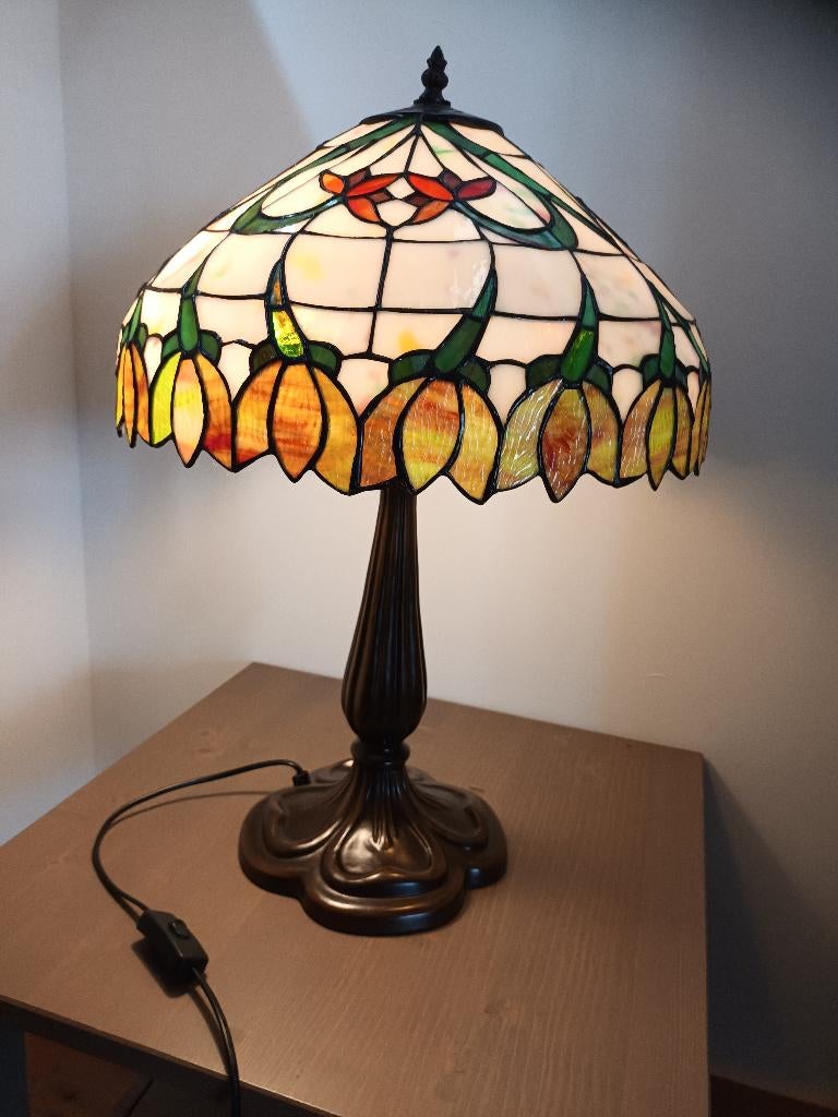 Tiffany's lamp, tulip, Ophalen, 50 tot 75 cm, Zo goed als nieuw, Modern