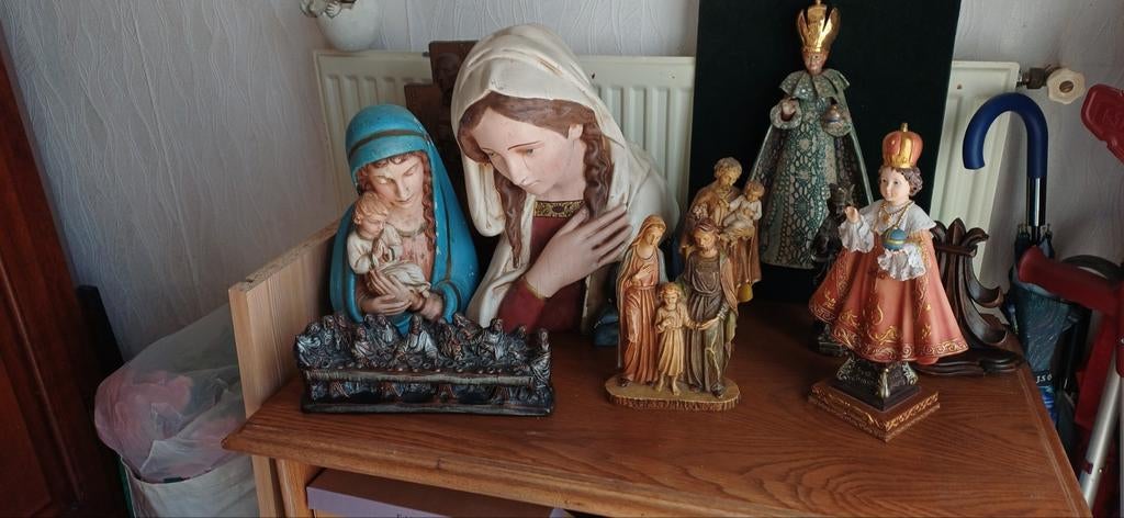 Heilige beelden zeer oud, Ophalen