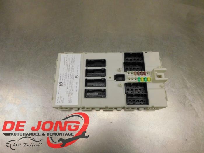 Boîte à fusibles d'un BMW 2-Serie, -, 3 mois de garantie, Utilisé, -