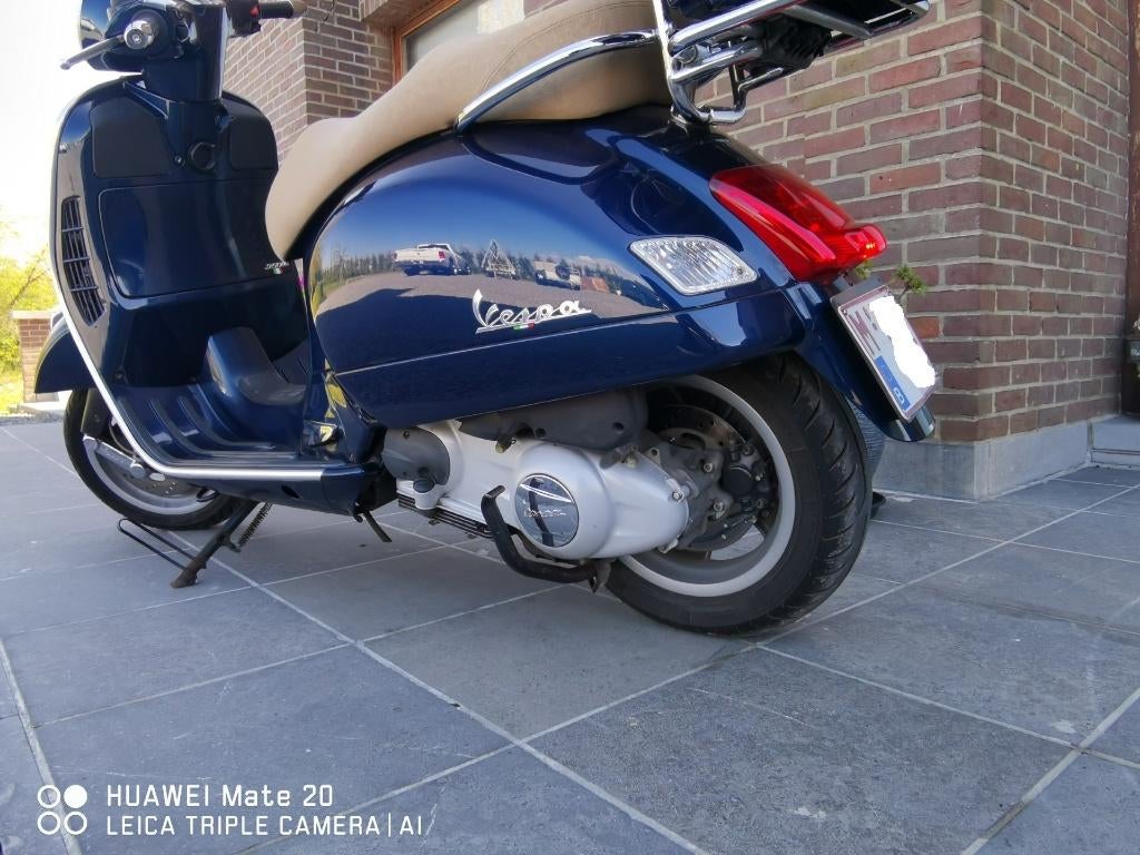met CT Feuille Rosé VESPA gts 250 i.e.1 eigenaar, Fietsen en Brommers, Ophalen, 250 cc, Overige modellen, Benzine