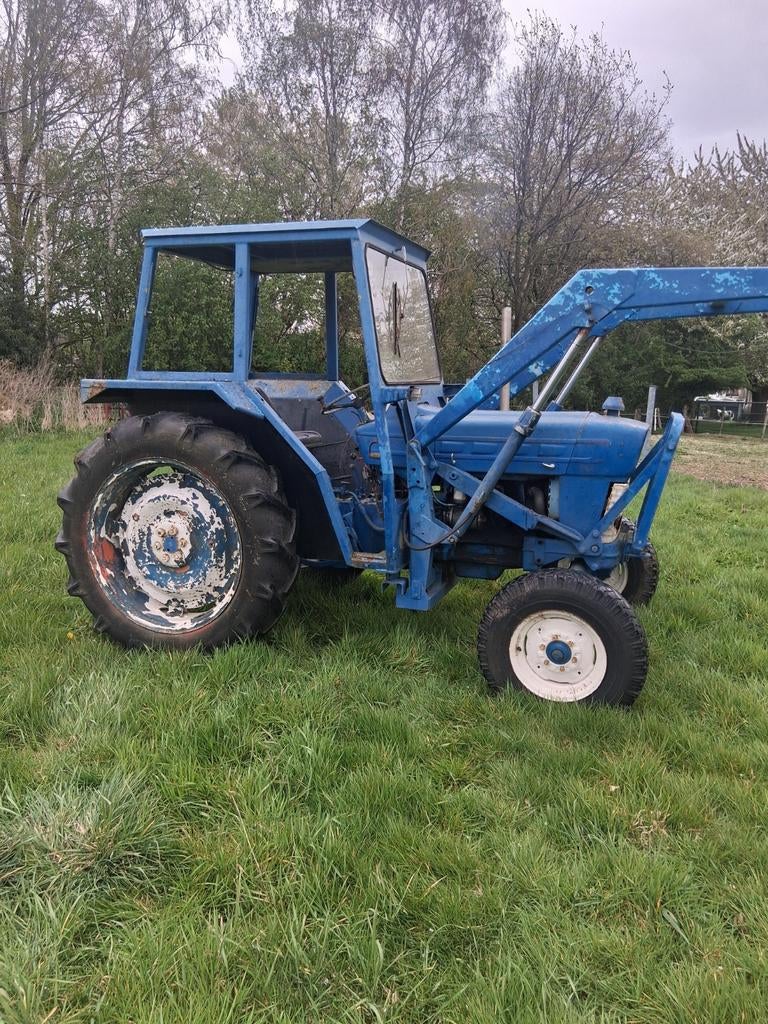 FORD 4000 TRAKTOR, Zakelijke goederen, Landbouw | Onderdelen | Banden, Velgen en Assen, Ophalen