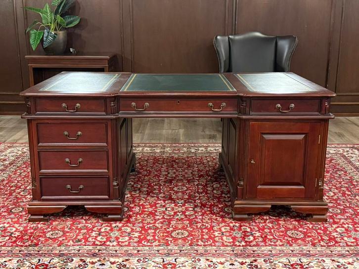 Klassiek Engels bureau (partnerdesk) #634, Huis en Inrichting, Bureaus, Zo goed als nieuw, Bureau, Ophalen of Verzenden