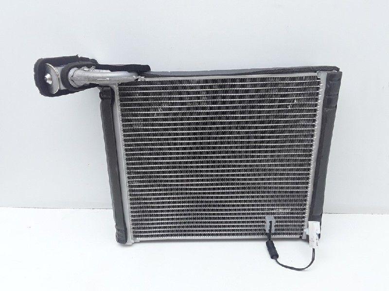 AIRCOVERDAMPER Toyota Prius Plus (ZVW4) (01-2011/-), Gebruikt, Toyota