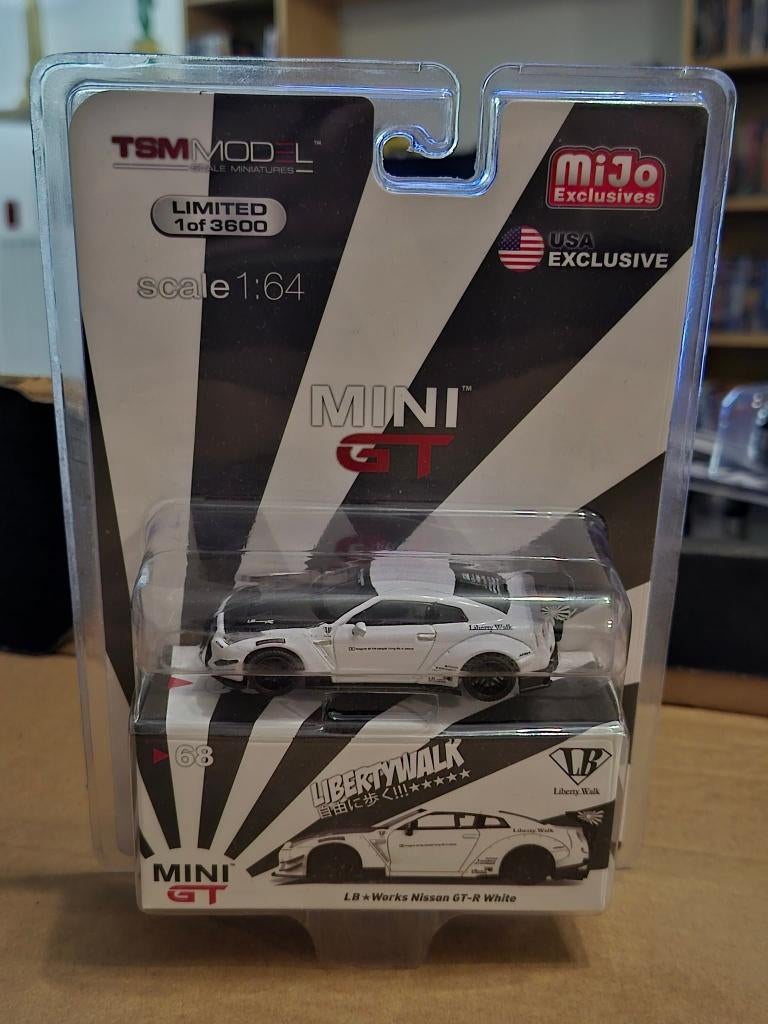 MiniGT #68 white Nissan GT-R, Enlèvement ou Envoi, Comme neuf, Voiture