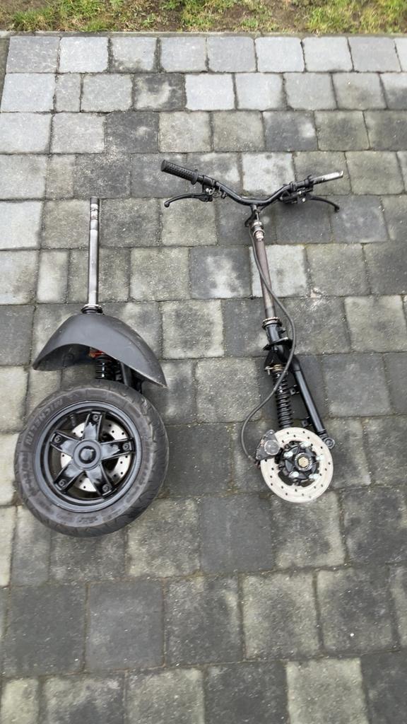 2 fourchettes à jus originales, Vélos & Vélomoteurs, Pièces de cyclomoteur | Scooters, Comme neuf, Piaggio, Cadre, Enlèvement