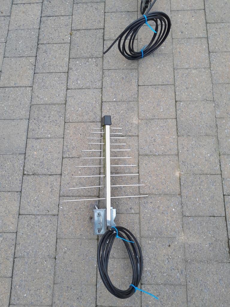 Dvbt Dab antenne met versterker en eenvoudige montage ., Ophalen, Antenne