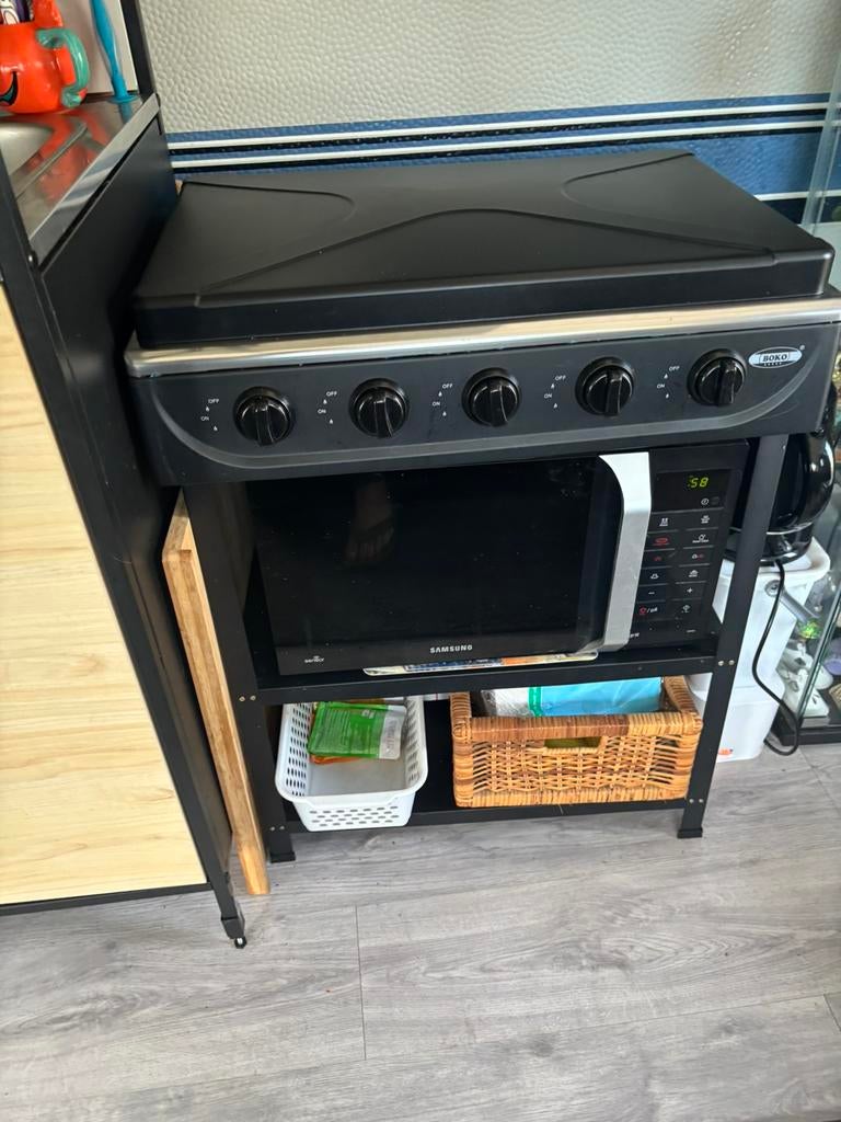 Gasfornuis op gasfles, Elektronische apparatuur, Fornuizen, Ophalen, Zo goed als nieuw