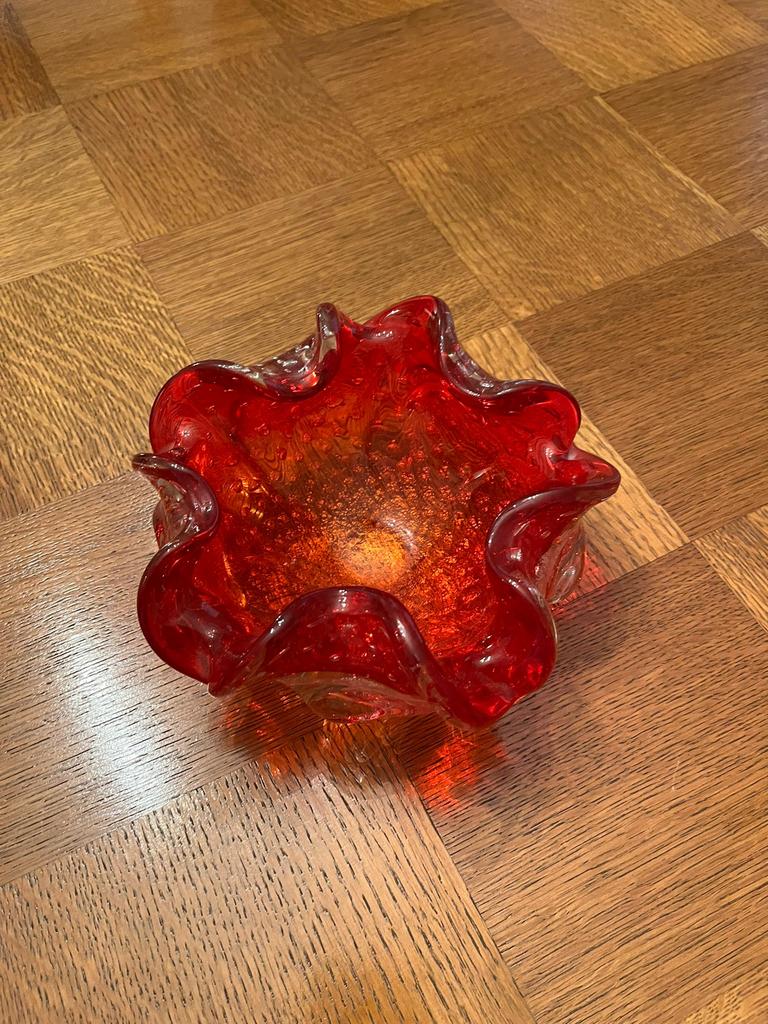Bol/cendrier vintage en verre de Murano — rouge rubis, Antiquités & Art, Enlèvement