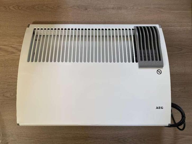 AEG convector 2000W + thermostaat (2 stuks), Doe-het-zelf en Bouw, Verwarming en Radiatoren, Zo goed als nieuw, Thermostaat, 800 watt of meer