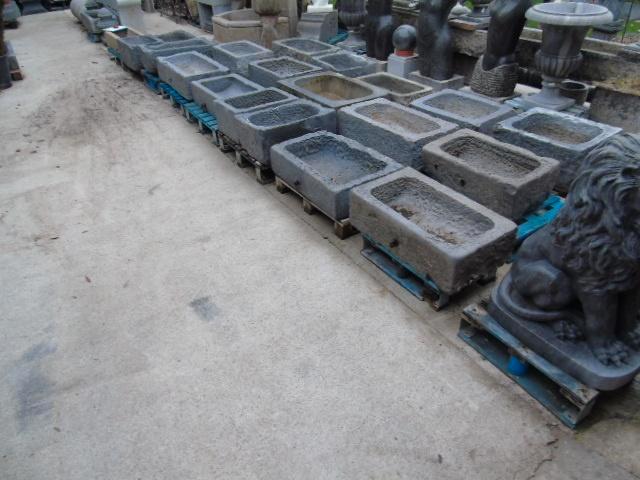 dienblad of trog in blauwe steen, plantenbak, goede keuze!!, Tuin en Terras, Bloembakken en Plantenbakken, Gebruikt, Steen, Binnen