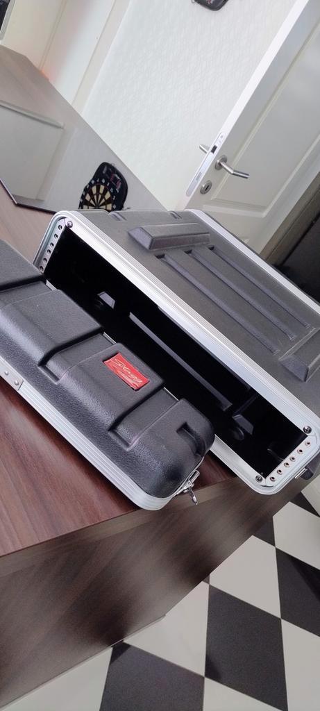 Stagg ABS-2U 19 inch dubbeldeurs flightcase, Musique & Instruments, Boîtiers & Valises, Utilisé, Autres instruments, Flight case