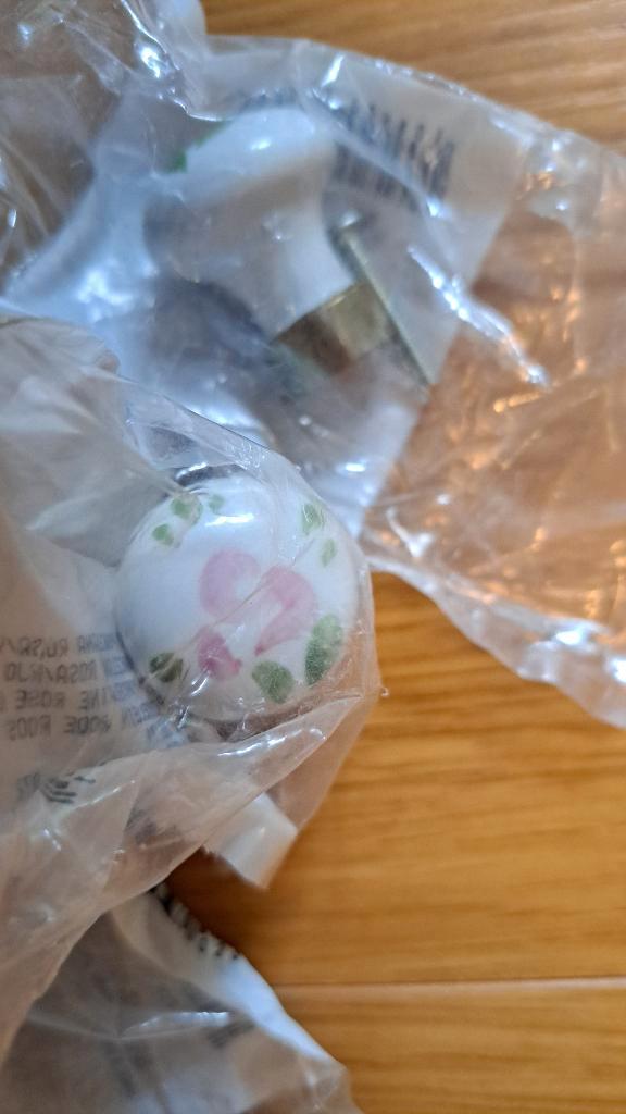 lot de 3 boutons porcelaine rose rouge diamètre 3 cm, Antiquités & Art, Antiquités | Porcelaine, Enlèvement ou Envoi