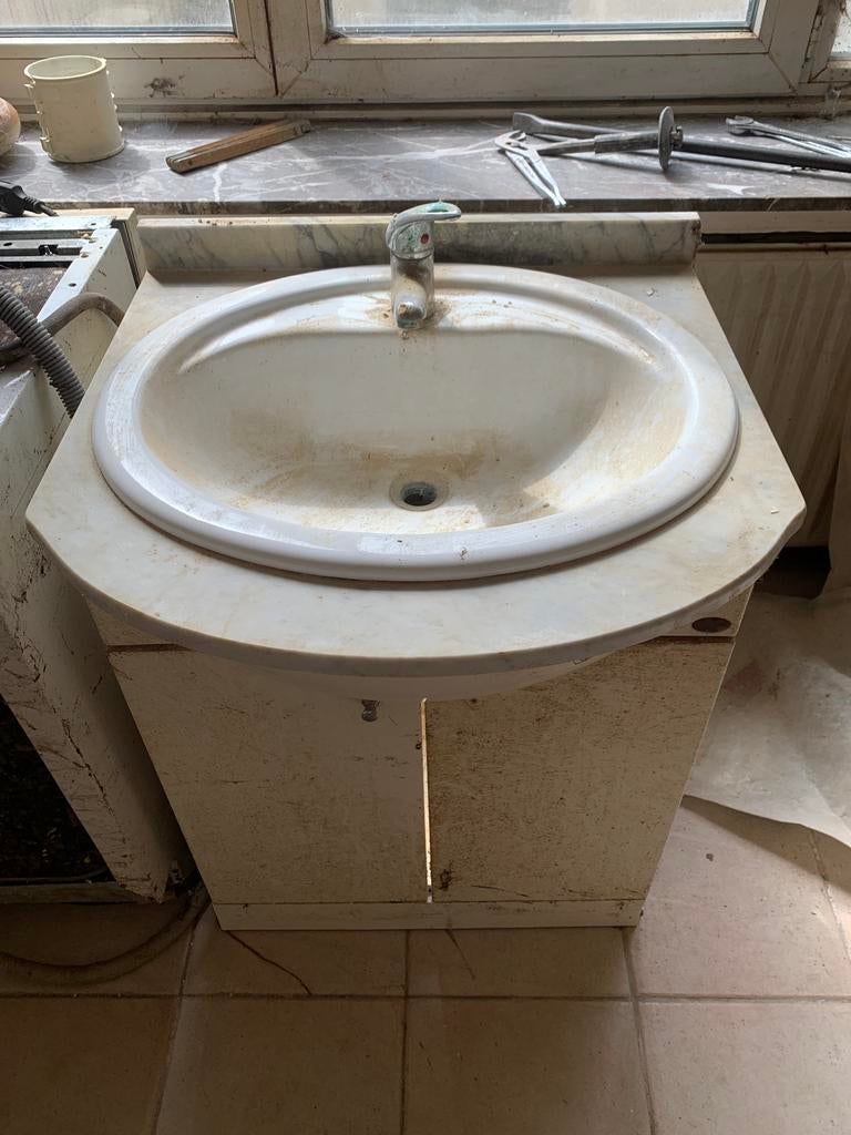 Lavabo sur tablette marbre à donner, Bricolage & Construction, Sanitaire, Utilisé, Lavabo, Pierre, Enlèvement