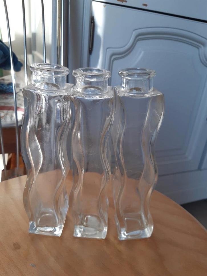 Lot : 3 petits vases ondulés IKEA - verre, Maison & Meubles, Accessoires pour la Maison | Vases, Verre, Enlèvement ou Envoi