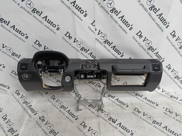 Dashboard van een Mercedes G-Klasse, Gebruikt, -, Ophalen of Verzenden, -
