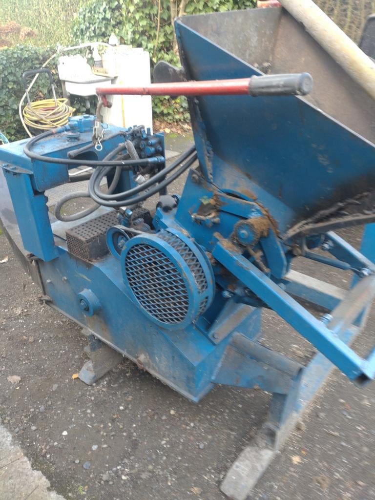 Hakselaar, Articles professionnels, Enlèvement