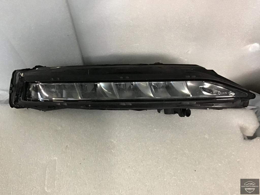 Feux de jour LED pour Skoda Superb 3V restyl e R 3V0941700B, Autos : Pièces & Accessoires, Éclairage, Infoline@skoda-auto.cz, Tr. Vaclava Klementa 869
293 01  Mlada Boleslav, CZ