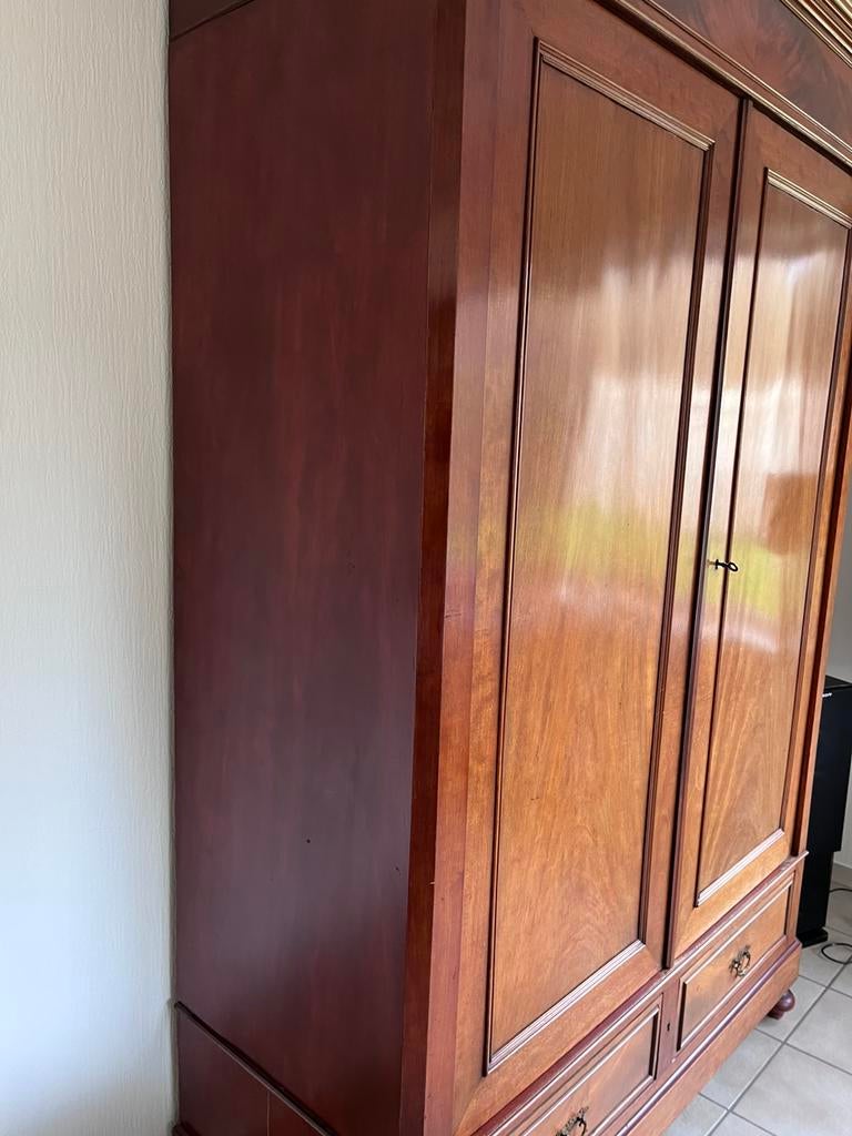 Antieke mahoniehouten kast, Enlèvement