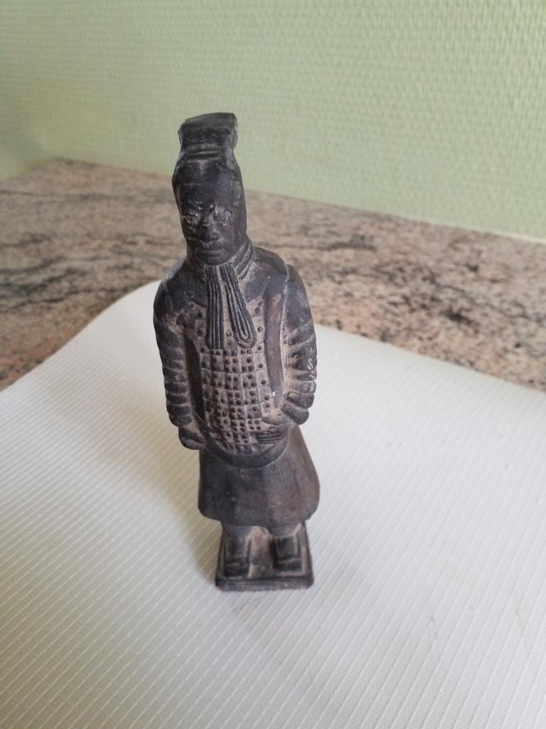 Statue chinoise de guerrier, Enlèvement ou Envoi