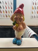 Kabouter Bobbi met blote borsten groot, Ophalen of Verzenden, Nieuw, Kunststof, Tuinkabouter