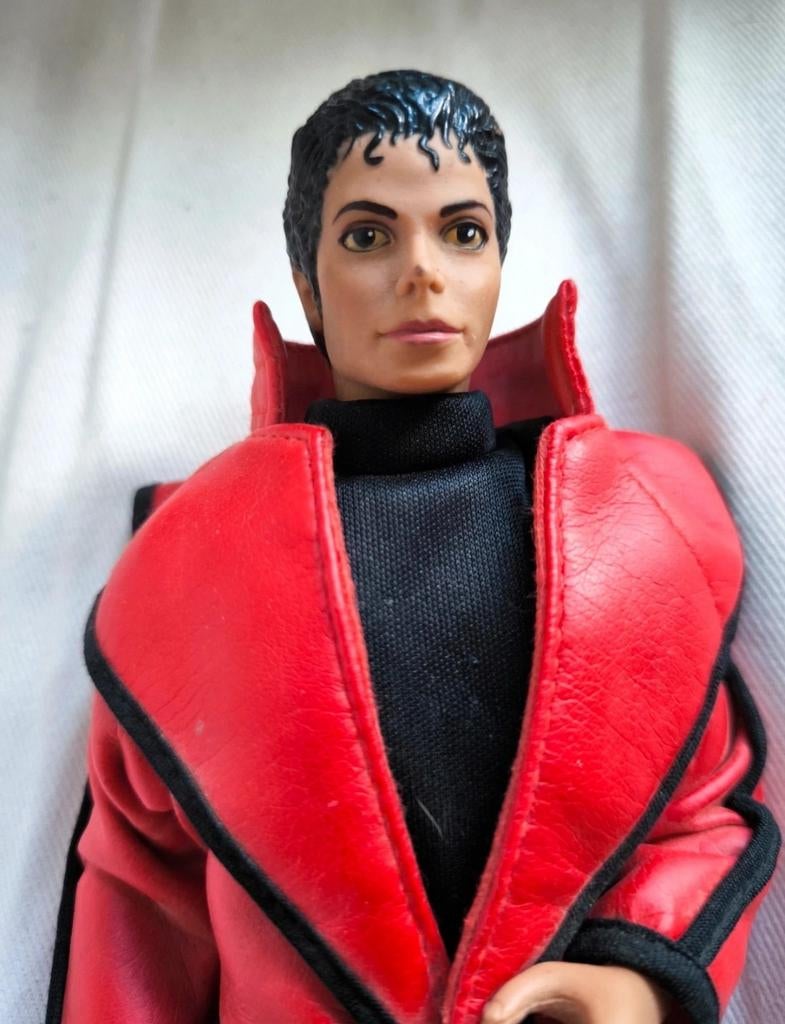 Michael Jackson thriller uit 1984.. 40 jaar oude pop. Vend, Ophalen of Verzenden