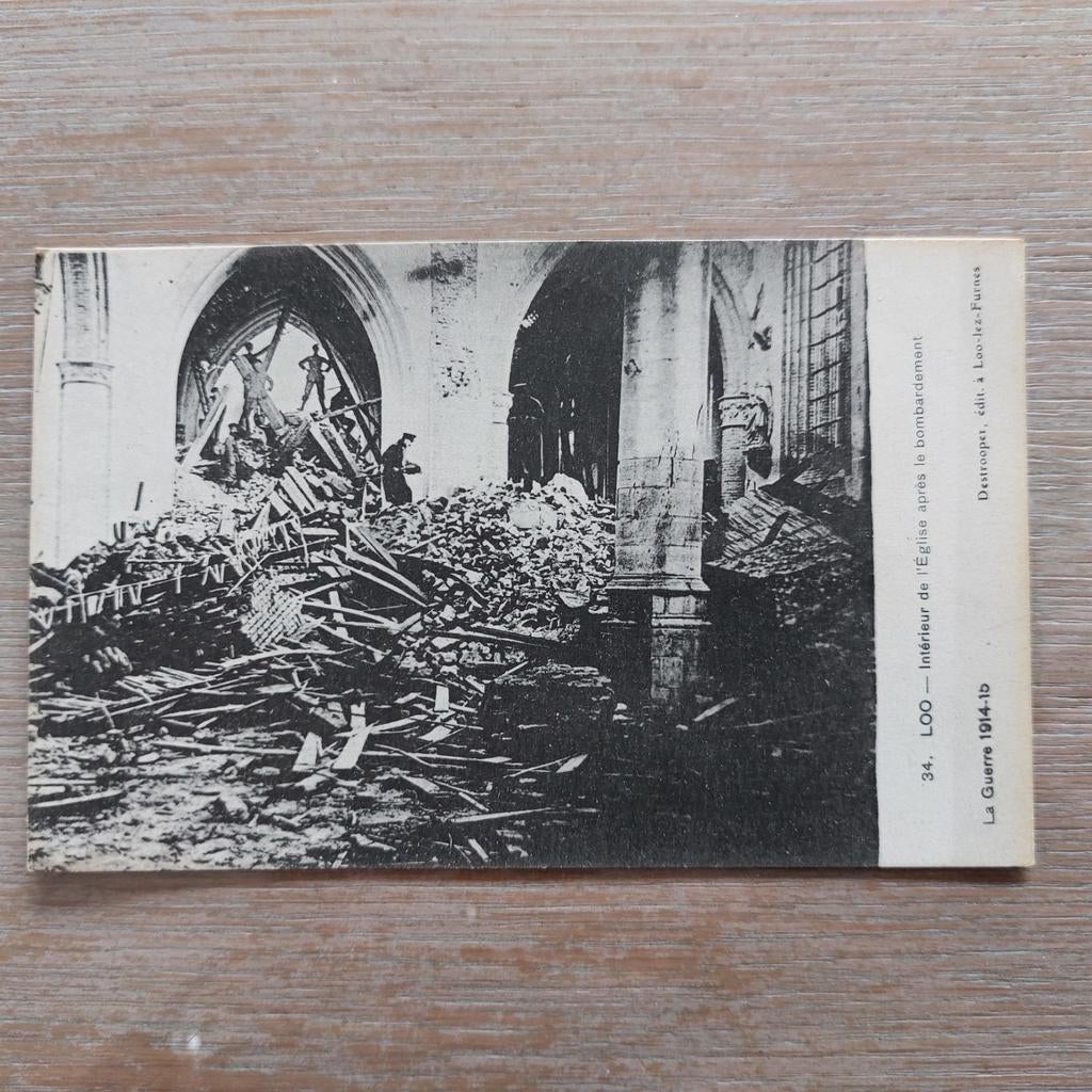 Oude postkaart Loo: de kerk na het bombardement, Ophalen of Verzenden